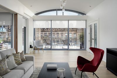 Системы рулонных штор, SG 4970, Multiscreen 1-10%, The Crescent, Edinburgh, Scotland, UK