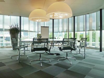 Системы рулонных штор, SG 4910, Multiscreen 1-10%, Room shot "Capital Dynamics", Zürich, Switzerland