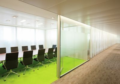 Панельные шторы, SG 2700, Colorama 1, Room shot "DLA Piper",Amsterdam, the Netherlands