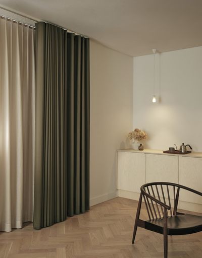 системы с ручным управлением, SGGB Studio/Showroom London