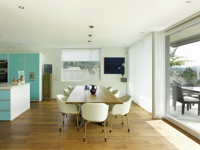 Карнизные системы , SG 6010, Colorama 1, Room shot "Private Home", Gümligen, Switzerland, Wave