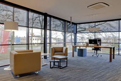 Системы рулонных штор, SG 4910, Multiscreen 1-10%, Room shot "Hesslink Coffee", Winterswijk, Netherlands