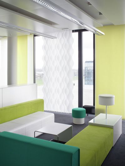 Vertikal-Lamellen, SG 2810, Multi Visio, Room shot "Kranhaus", Cologne, Germany, Vertical Waves