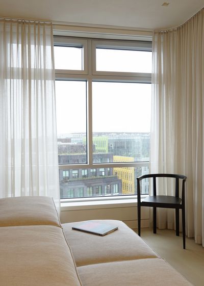 Карнизные системы , SG 6465, Polyflax, Centre Point Residence, London, United Kingdom